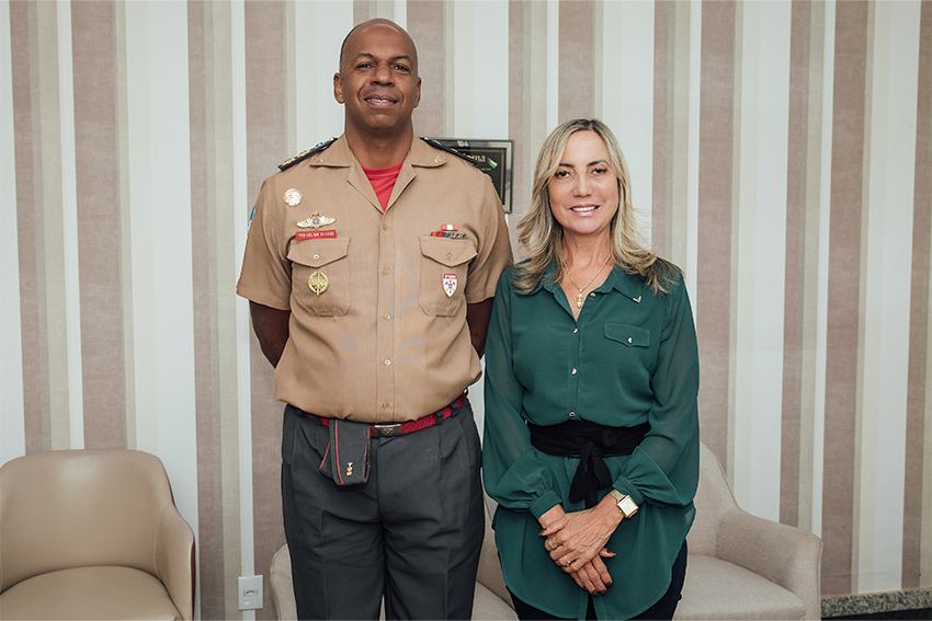 CORPO RECEBE NOVO COMANDANTE DO 5 CBN