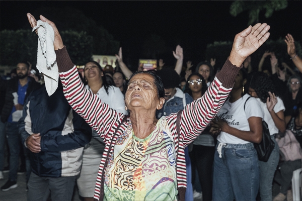 &quot;Caminhada da Família&quot; emociona fiéis em SFI