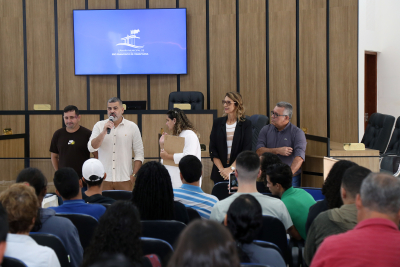 Candidatos participam de curso preparatório para entrevistas de emprego no setor offshore