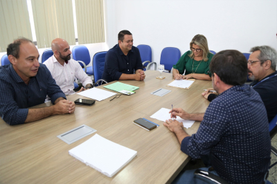 Prefeita assina termo de cooperação técnica com a Pesagro